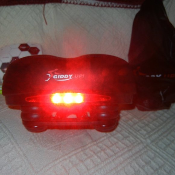 New Giddy Up Bike Seat black with Tail light - Picture 4 of 7